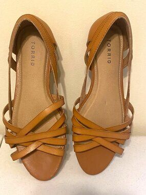 Women's Torrid Criss-Cross Tan Faux Leather Strap Flat Sandals Size 9W